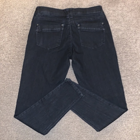 Democracy Jeans - Picture 2 of 7